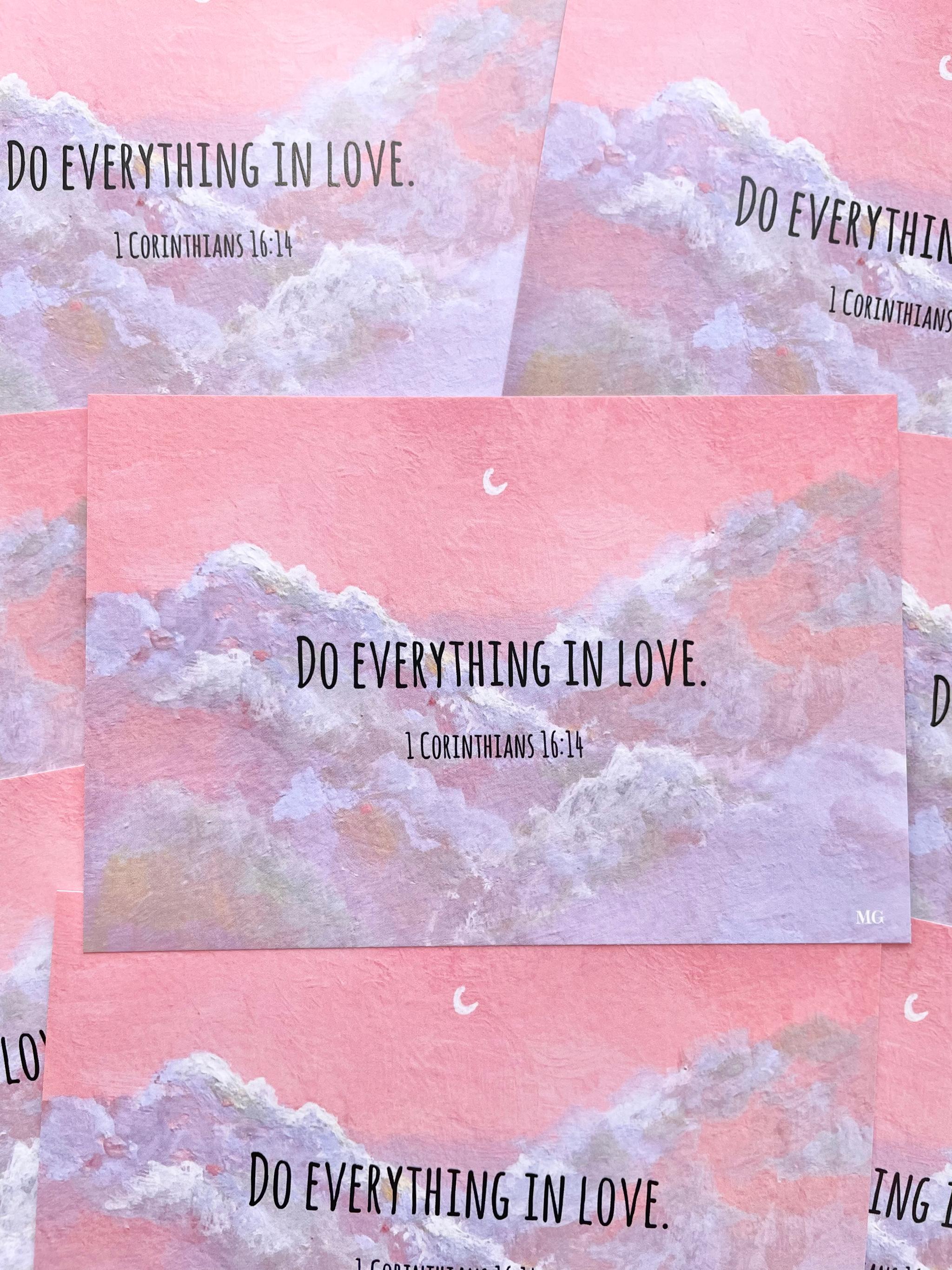 DO EVERYTHING IN LOVE, 1 Corinthians 16:14、ポストカード、雲の絵、聖書箇所