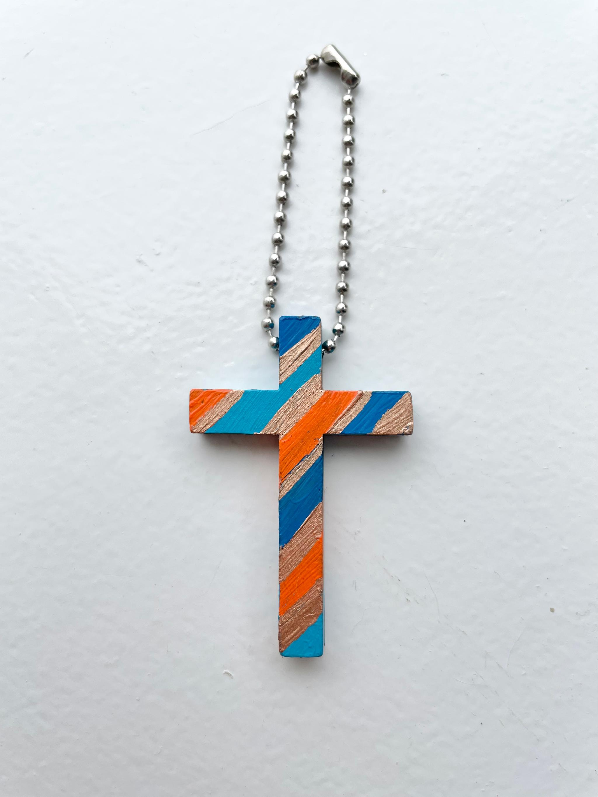 十字架キーホルダー、ハンドペイント、十字架、イエスキリスト1枚目の画像